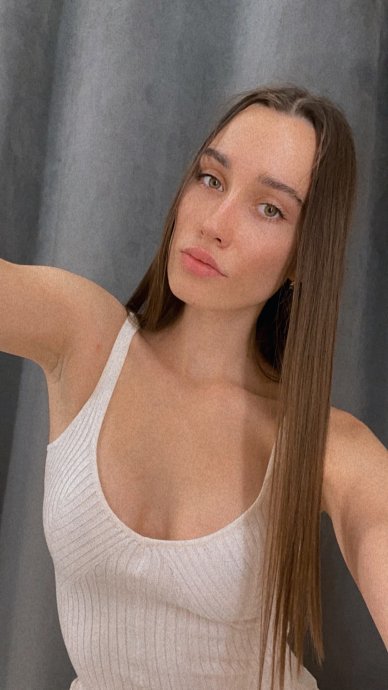 V