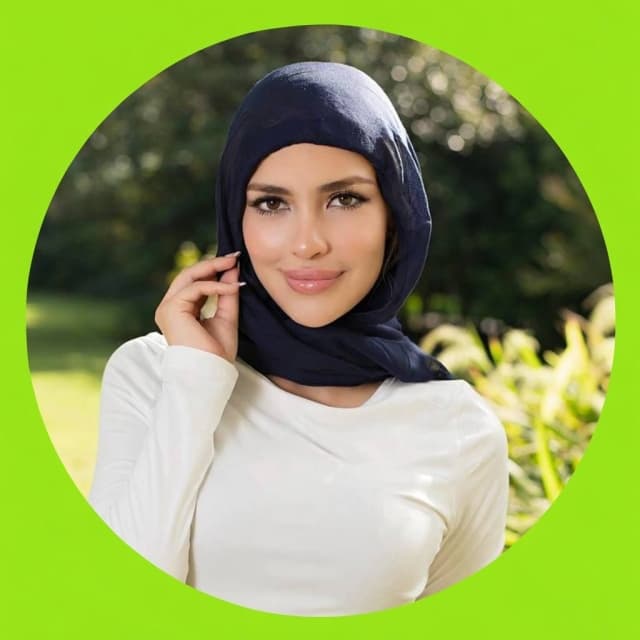 ︎ Hessa Khalifa ︎
