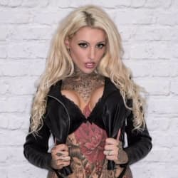 Nevaeh 💋 | Glamour Babe & Tattoo Dream